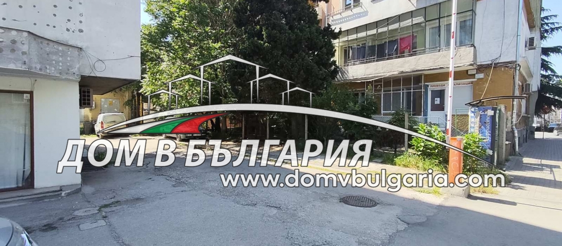УЛ. ГЕНЕРАЛ КОЛЕВ 24 -- ГОЛЯМ ГАРАЖ С ТОК И ВОДА --