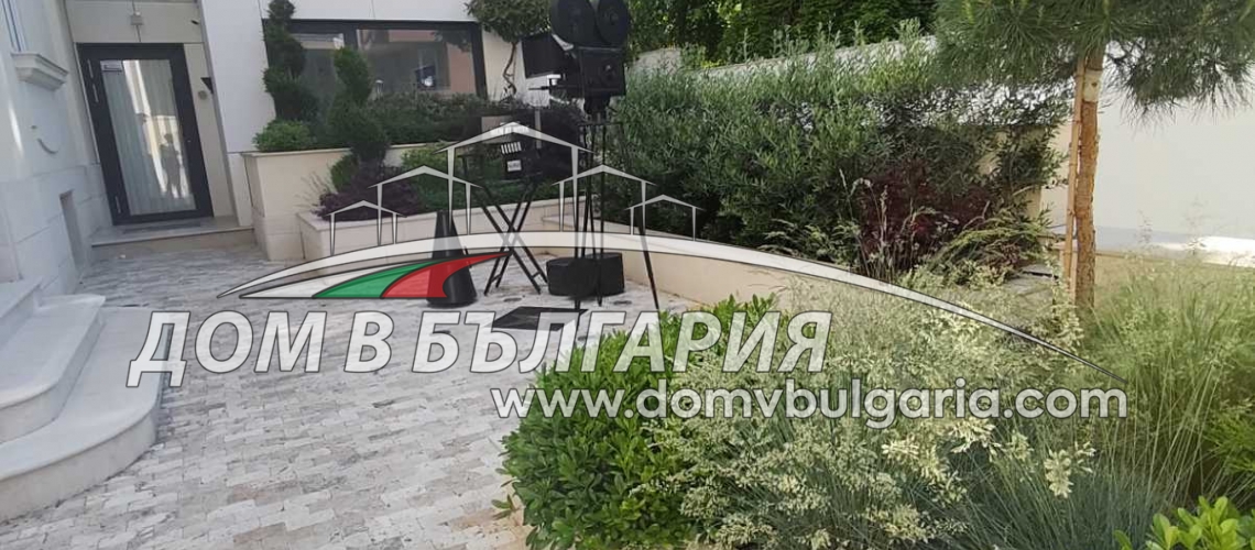 ДО ХОТЕЛ "ГРАФИТИ" -- СГРАДА КОМБИНА -- ПОДЗЕМНО ПАРКОМЯСТО --
